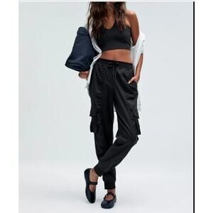 Lululemon Dance Studio Relaxed-Fit Mid-Rise Cargo Jogger Black Size Medium